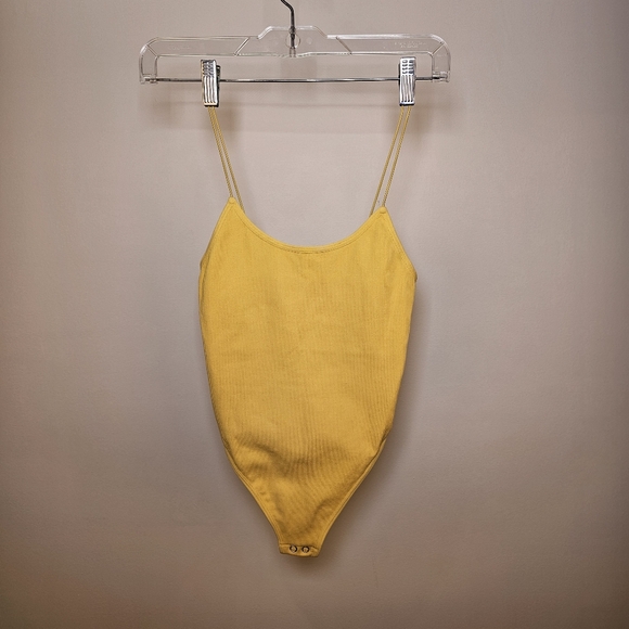 Yellow ribbed stretch nylon knit bodysuit top size S US - Picture 2 of 4